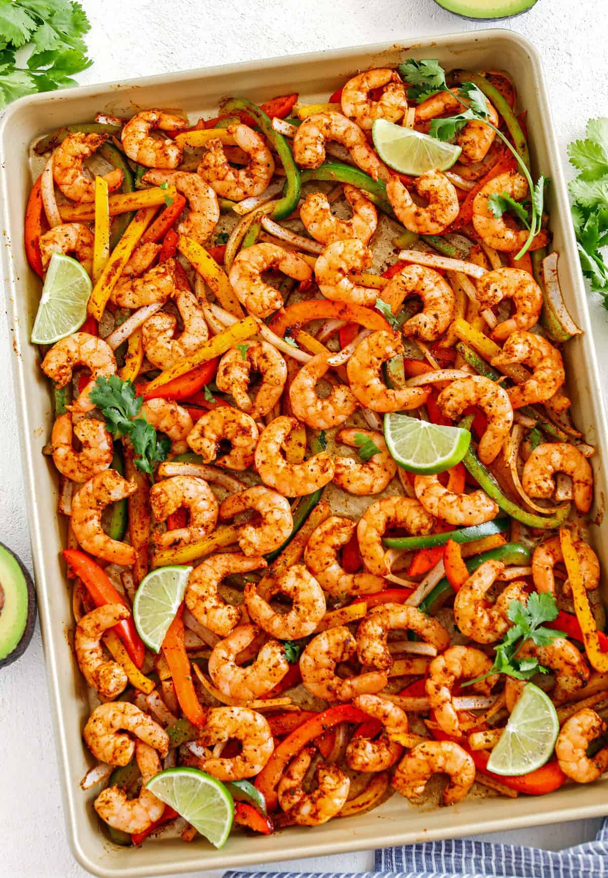 Healthy One-Pan Shrimp Fajitas: Easy Dinner & Meal Prep